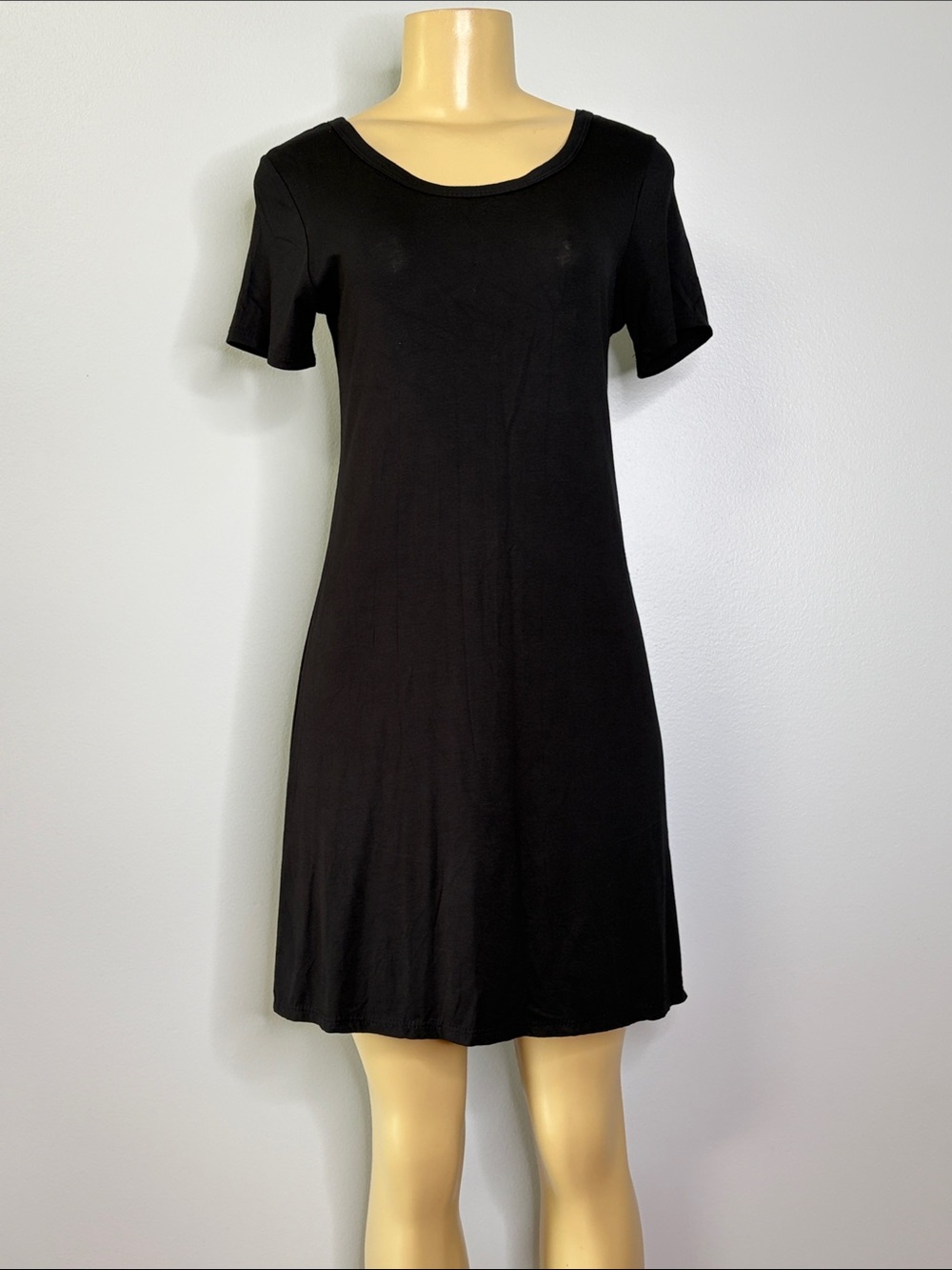 Olivia Rae Back Crisscross Short Sleeve Dress Size S